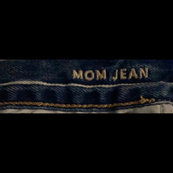 American Eagle Mom Jeans Size 8 - Picture 5 of 6